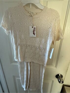 Jessica Simpson Cream Knit Two-Piece Matching Set
